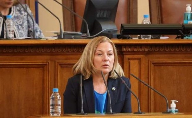 Министърът на правосъдието Надежда Йорданова се ангажира да бъдат обсъдени
