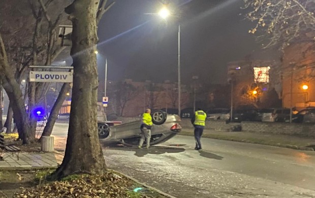 Tежко ПТП се е случило снощи в Пловдив   Лек автомобил Опел