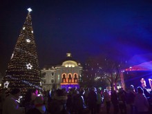 Страхотни концерти пред Общината зарадваха пловдивчани за Коледните празници