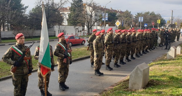 Карлове почете загиналите в Кербала български войници
