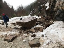 Извънредно: Любимо на хиляди селце в Родопите откъснато от света!