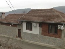 Брокерка отдаде къща под наем за Нова година на 25 компании едновременно