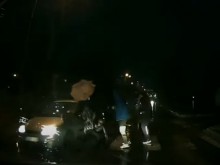 Видеорегистратор засне как кола блъска жена на пешеходна пътека