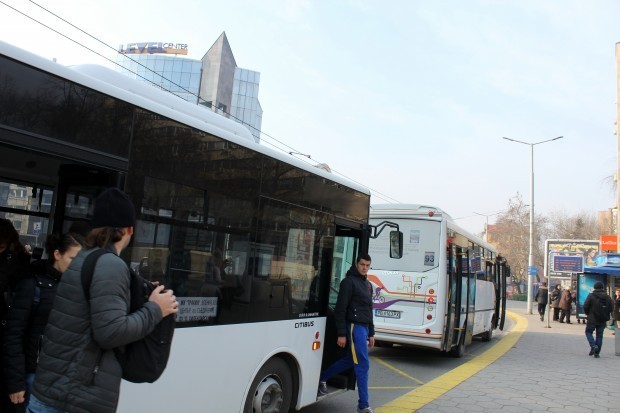 С празнично разписание ще се движат автобусите по 29-те линии