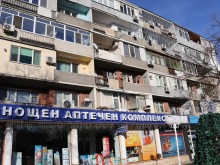 Мощен гръм в "Кършияка", пристигнаха пожарна, полиция и линейка!