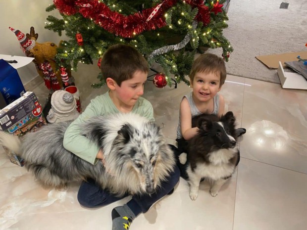 Лидерът на ГЕРБ Бойко Борисов публикува снимка с внуците си