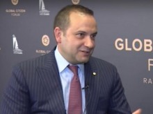 Българин, роден в Пловдив, мечтае за свят без граници, паспорти и визи