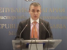 Министърът на енергетиката: Няма да бъдат допуснати фалити на топлоразпределителни дружества