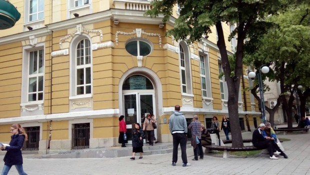 Териториалната дирекция на Националната агенция за приходите в Бургас завърши