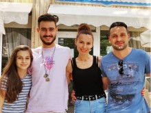 Вижте колко е месечният доход на актьора Александър Сано