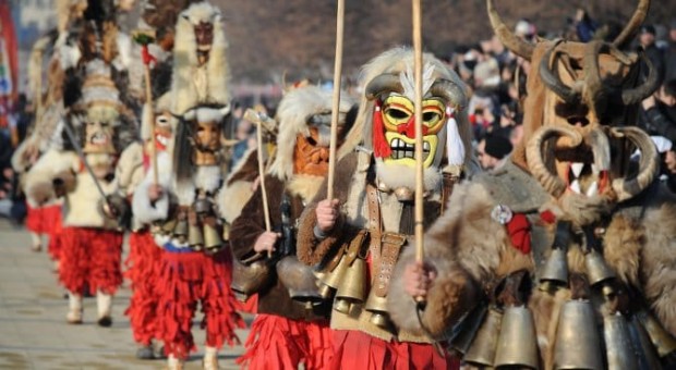 Отменят международния фестивал на маскарадните игри Сурва в Перник За трета