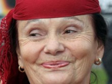 Валя Балканска на 80, не брои годините