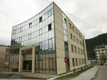Повдигнаха обвинения на двамата, които отвлякоха и пребиха младеж в Своге