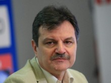 Симидчиев: Добавя се много политика към ковид кризата