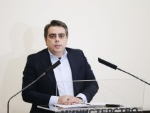 Асен Василев: Осигурен е финансовият ресурс за компенсиране на пенсионерите