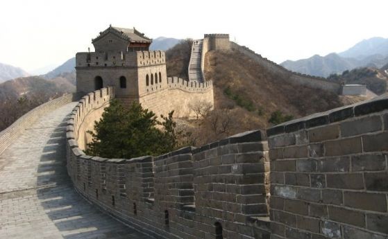 Около 2 м от Великата китайска стена са се срутили