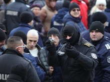МВР: Четирима полицаи са пострадали по време на протеста