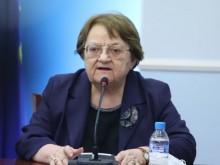 Проф. Аргирова: Протестът пред парламента е едно престъпно безумие