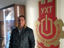 Задочници в УХТ: Несериозно е 3-ма да пречат на повече от 300 студенти