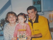 Дъщерята на Зуека с дебютен филм