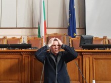 Ицо Хазарта с две отсъствия в НС, причината - "парламентарен контрол" в нощен клуб