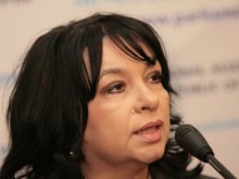 Теменужка Петкова е с положителен тест за COVID-19, настанена е в болница