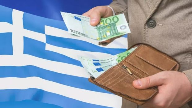 Правителството на Гърция обяви че ще повиши минималната заплата в