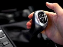 Шофьори заплашени с глоба, ако карат колата си по инерция