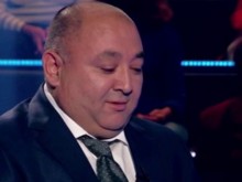 Участник от "Стани богат" показа как празнуват Банго Васил в дома му