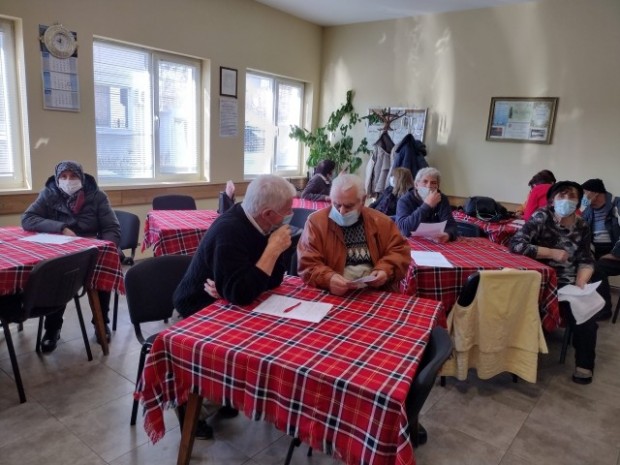 Общината в Бургас задейства план за имунизиране на възрастни и