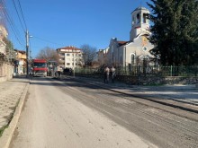 Читател: Градски автобуси спират в средата на улицата!