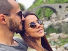 Половинката на Наум Шопов купонясва сама, той гледа бебето