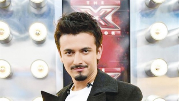 Спомняте ли си гласовитият Славин Славчев победител в X Factor
