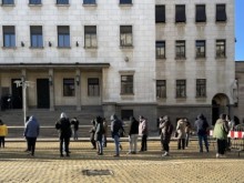 Граждани се съмняват в спекулации при продажбата на възпоменателна монета от БНБ