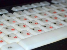 "Преценям", "антиваксър" и "изчегъртване" са най-употребяваните думи за 2021-а