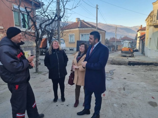Кметът на община Родопи направи инспекция на строителството на канализацията