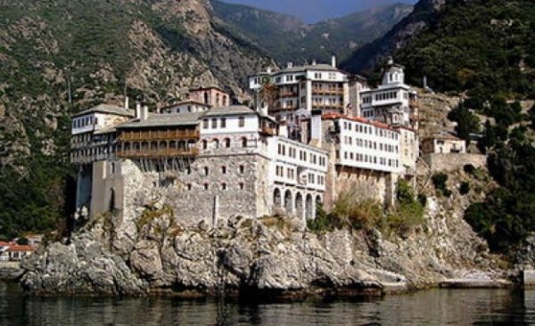 Над 40 са починалите монаси в Света гора от началото