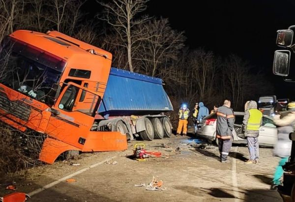 Водач на Опел загина след катастрофа на пътя Благоевград -