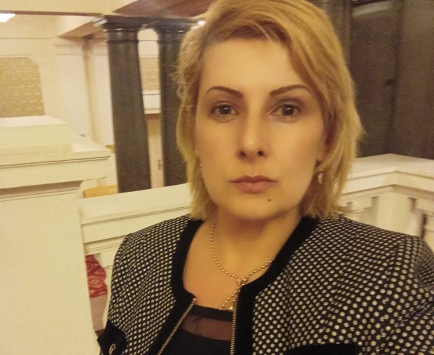 Адв. Елена Гунчева е депутат от Взъраждане и практикува професията