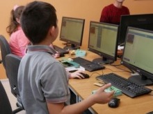 Официално: Вижте кои класове от понеделник в Пловдив ще учат онлайн!