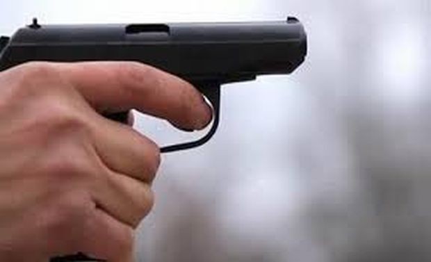 Застреляха млад мъж с боен пистолет в Сливен вчера вечерта