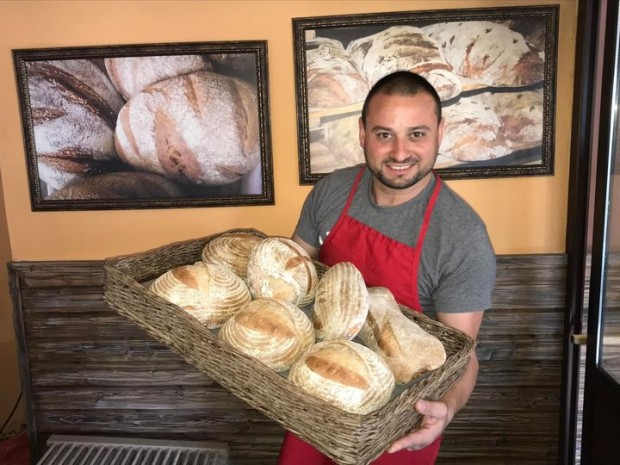 Уникалната пекарна Хлебчето предлагаща здравословен хляб направен с жив квас