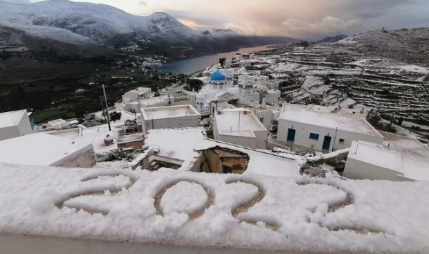 Студеният циклон със сняг и ниски температури достигна до Атина  Изискват