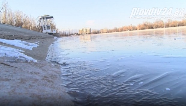Гребната база в Пловдив замръзна предаде репортер на Plovdiv24 bg Днес сутринта
