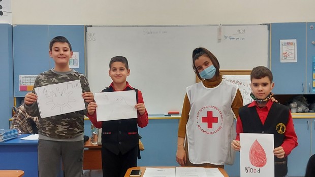 Международната федерация на Червения кръст и на Червения полумесец координира