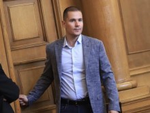 С голям скандал депутатите освободиха Александър Тодоров, за да стане шеф на тотото