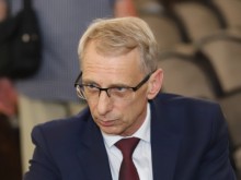 Министър Денков: Сега е най-подходящият момент да си отпочинат и учителите, и учениците