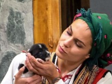 Скандална участничка от "Фермата" заминава за Африка
