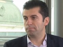 Премиерът с литературен гаф: Похвали се с любим разказ на Чехов, който обаче е на Толстой