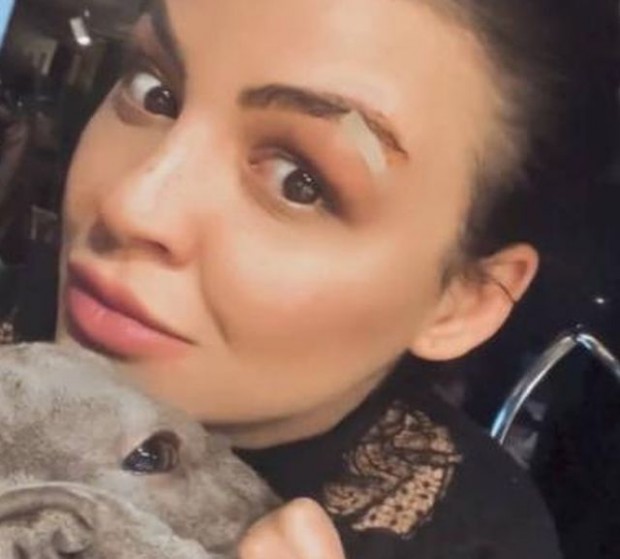 Телевизионната водеща Деси Цонева е била нахапана от кучето си